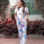 Sakarmaa Women Ombre/Dyed White, Blue Top & Pyjama Set