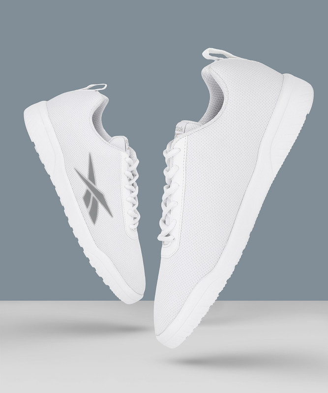 Reebok Tread Motion Running Shoes For Men(White , 7)