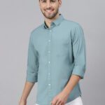 Dennis Lingo Men Solid Casual Blue Shirt