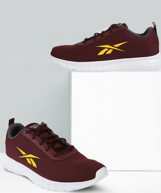 Reebok Stride Runner M Running Shoes For Men(Maroon , 10)