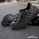 Red Tape Men Clogs(Black , 9)