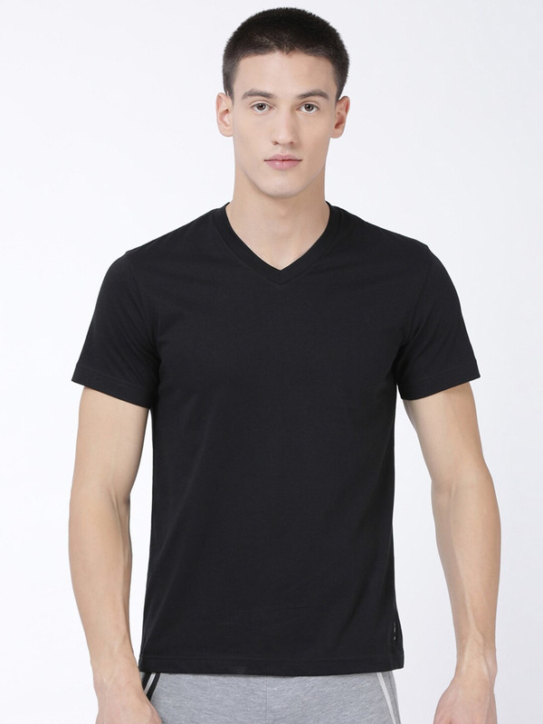 Levi’S Solid Men V Neck Black T-Shirt