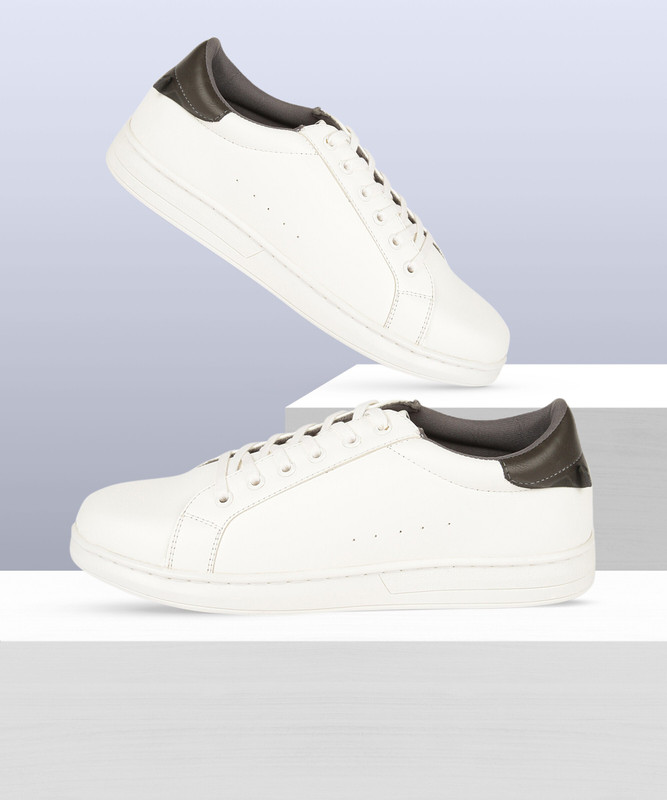 Highlander Sneakers For Men(White , 9)