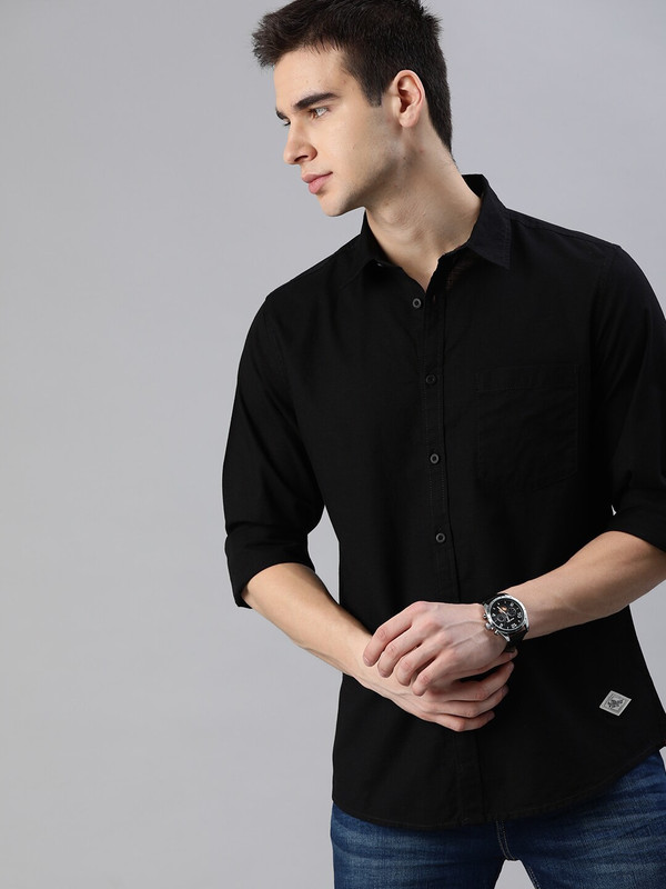 Roadster Men Solid Casual Black Shirt
