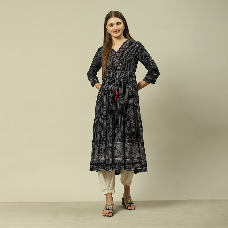 Rangriti Women Tiered Black Midi/Calf Length Dress