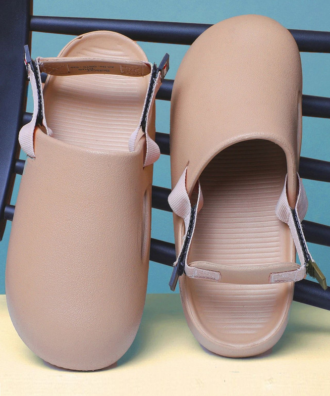 Action Ontc-20 Men Clogs(Beige , 8)