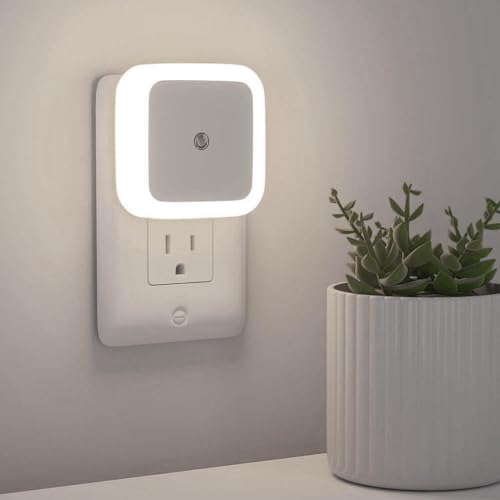 Plug In Night Light With Light Sensor For Wall Socket, Automatic On Off Design (Pack Of 1)