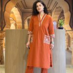 Aadhyatrend Women Kurta Pant Set