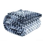 Amazon Brand – Umi Premium Plush AC Blanket – Lightweight Luxurious Soft Zigzag Flannel Blanket, Super Soft Cozy and Comfy for Couch – (Single – 139 x 228 CM, Blue & Cream)| TC – 200