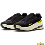 NIKE AIR ZOOM UPTURN SC Sneakers For Men(Black , 7)