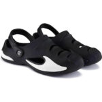 BRUTON Clogs For Men(Black , 6)